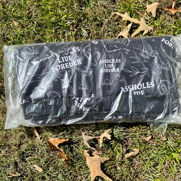 Linda Finegold ALF HEARTS AND SPARROWS
UNISEX BLACK HEAVYWEIGHT HOODIE JACKET - Picture 5 of 6